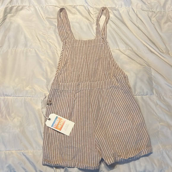 Jump suit overalls brand new with tags - Picture 4 of 4